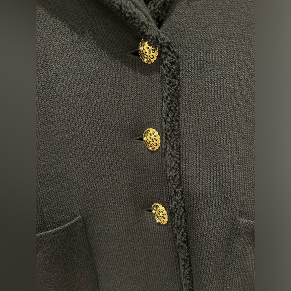 St. John Legacy Wool Blazer - Picture 3 of 11